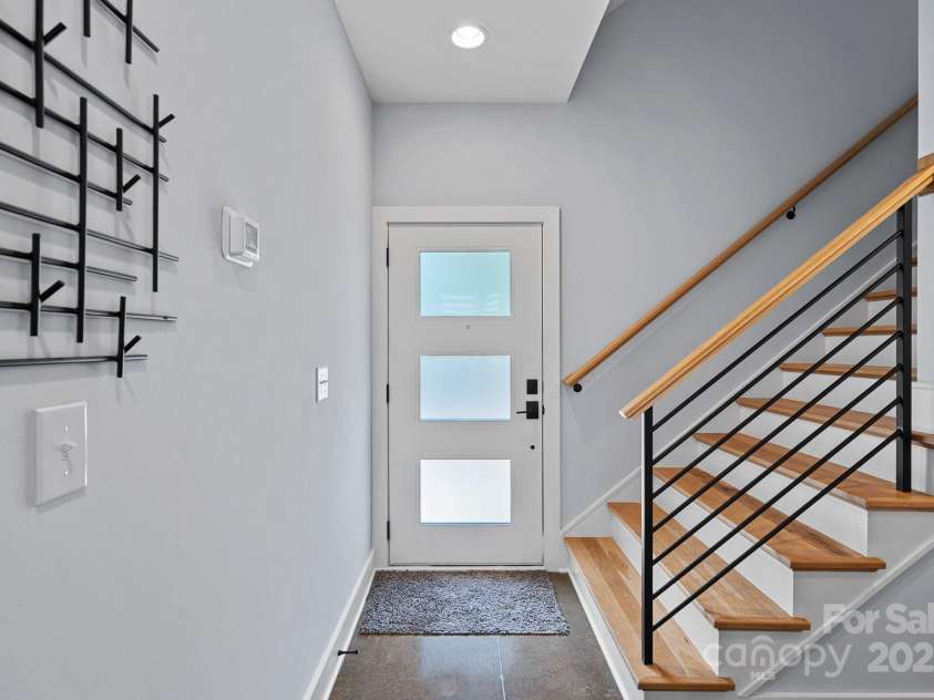 310 Wesley Heights Way, Charlotte, NC 28208.  MLS# CAR4244853, YatesRealty ID 13910. 