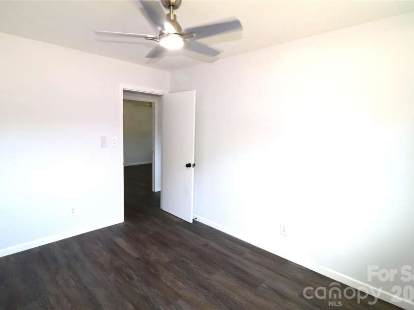 793 Vancouver Lane, Gastonia, NC 28052.  MLS# CAR4369939, YatesRealty ID 13911. 3rd Bedroom
