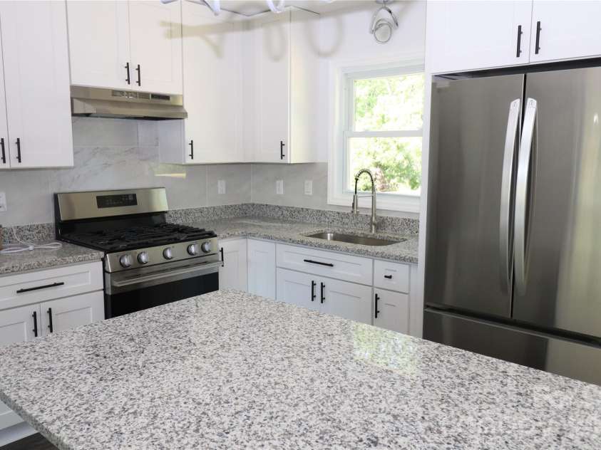 793 Vancouver Lane, Gastonia, NC 28052.  MLS# CAR4369939, YatesRealty ID 13911. Kitchen