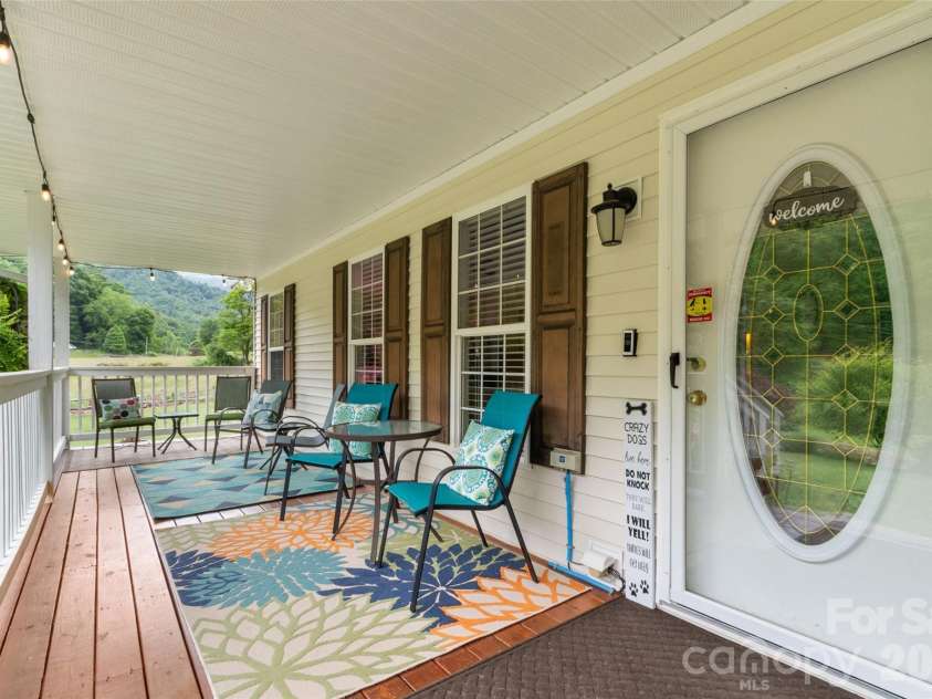 33 Copper Penny Lane, Burnsville, NC 28714.  MLS# CAR4357668, YatesRealty ID 13912. 