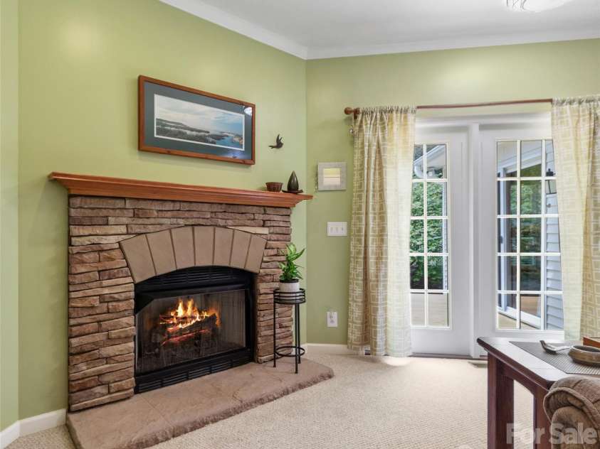 33 Copper Penny Lane, Burnsville, NC 28714.  MLS# CAR4357668, YatesRealty ID 13912. 