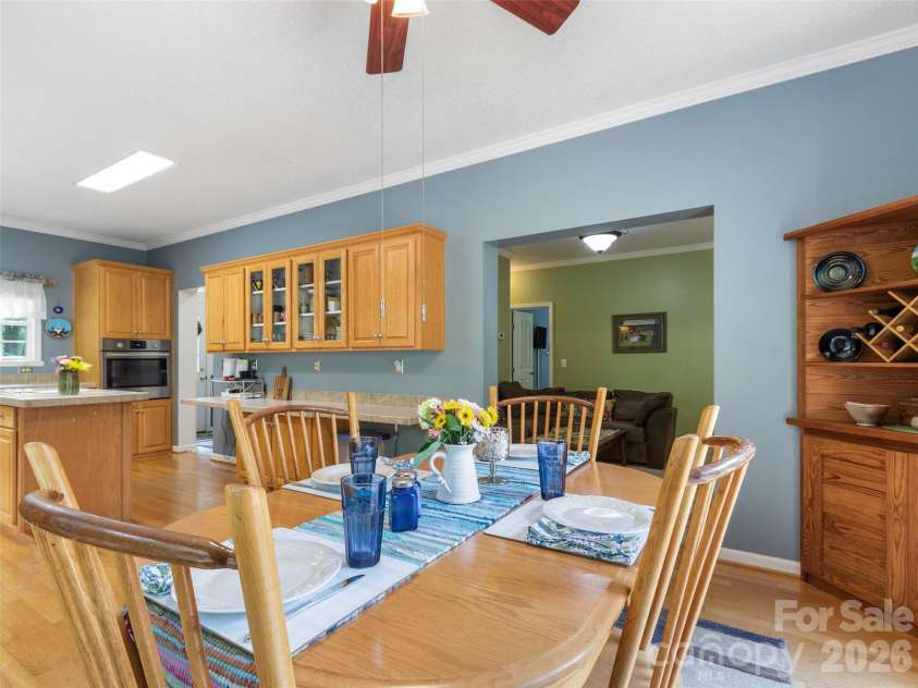 33 Copper Penny Lane, Burnsville, NC 28714.  MLS# CAR4357668, YatesRealty ID 13912. 