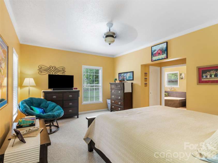 33 Copper Penny Lane, Burnsville, NC 28714.  MLS# CAR4357668, YatesRealty ID 13912. 