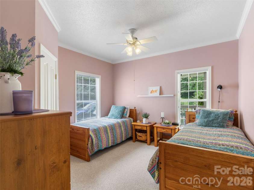 33 Copper Penny Lane, Burnsville, NC 28714.  MLS# CAR4357668, YatesRealty ID 13912. 