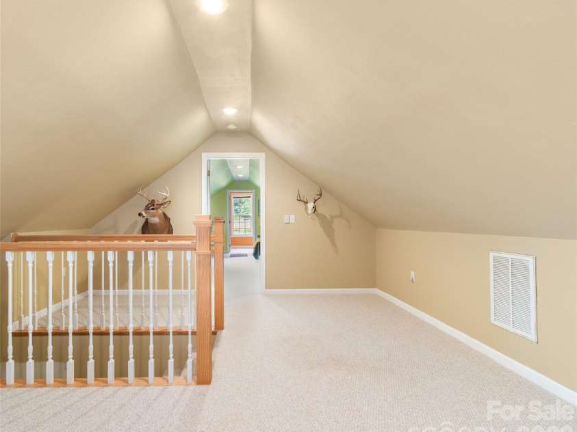 33 Copper Penny Lane, Burnsville, NC 28714.  MLS# CAR4357668, YatesRealty ID 13912. 