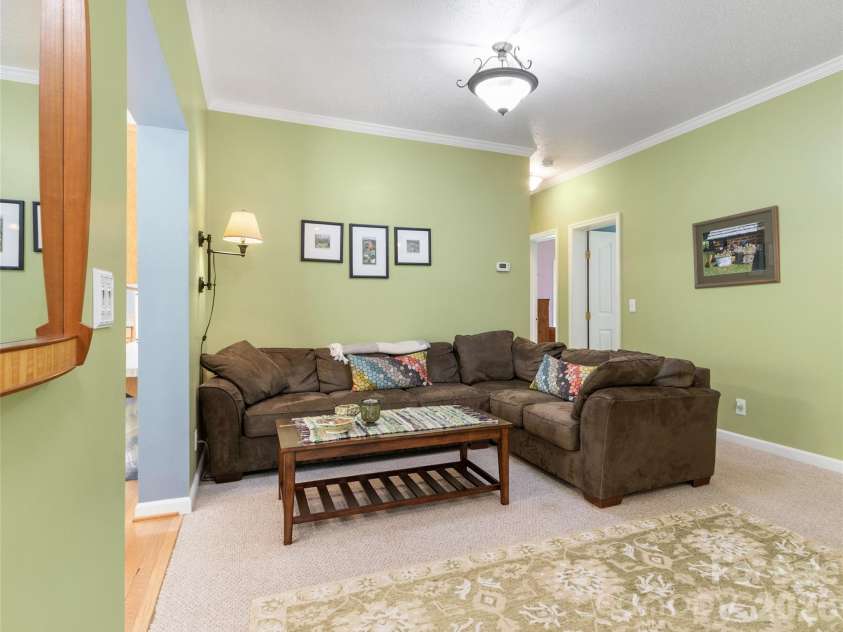 33 Copper Penny Lane, Burnsville, NC 28714.  MLS# CAR4357668, YatesRealty ID 13912. 