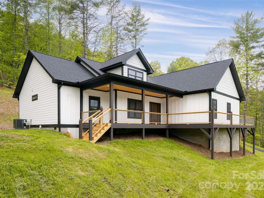 82 Arrowood Road, Weaverville, NC 28787.  MLS# CAR4233390, YatesRealty ID 13912. 