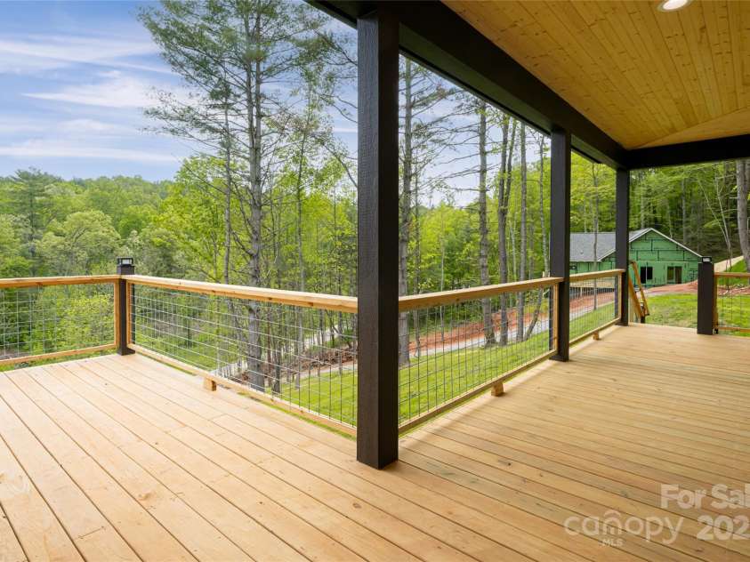 82 Arrowood Road, Weaverville, NC 28787.  MLS# CAR4233390, YatesRealty ID 13912. 