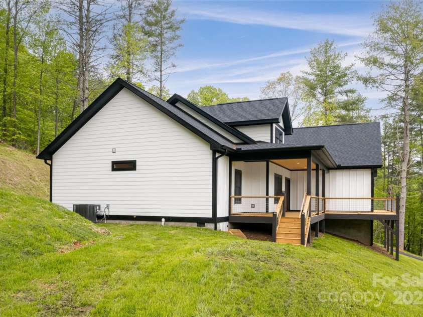 82 Arrowood Road, Weaverville, NC 28787.  MLS# CAR4233390, YatesRealty ID 13912. 