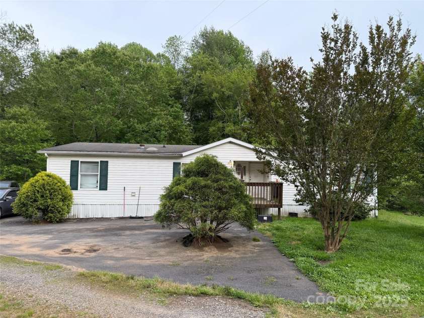 616/620 Pole Miller Extension, Brevard, NC 28712.  MLS# CAR4258327, YatesRealty ID 13913. 