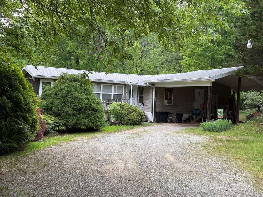 616/620 Pole Miller Extension, Brevard, NC 28712.  MLS# CAR4258327, YatesRealty ID 13913. 