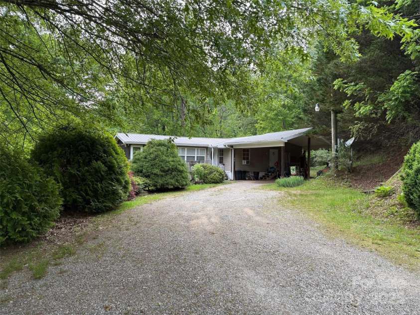 616/620 Pole Miller Extension, Brevard, NC 28712.  MLS# CAR4258327, YatesRealty ID 13913. 
