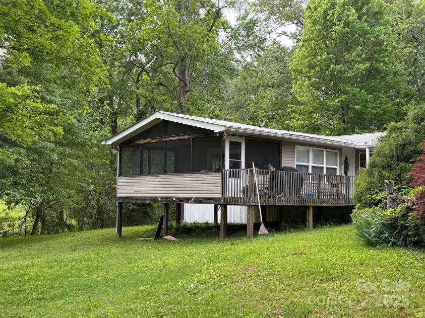 616/620 Pole Miller Extension, Brevard, NC 28712.  MLS# CAR4258327, YatesRealty ID 13913. 
