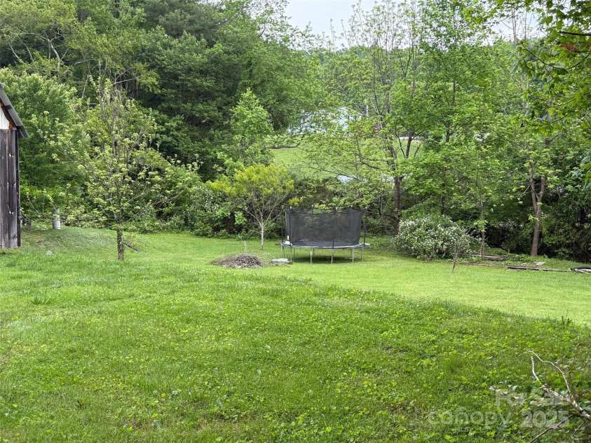 616/620 Pole Miller Extension, Brevard, NC 28712.  MLS# CAR4258327, YatesRealty ID 13913. 