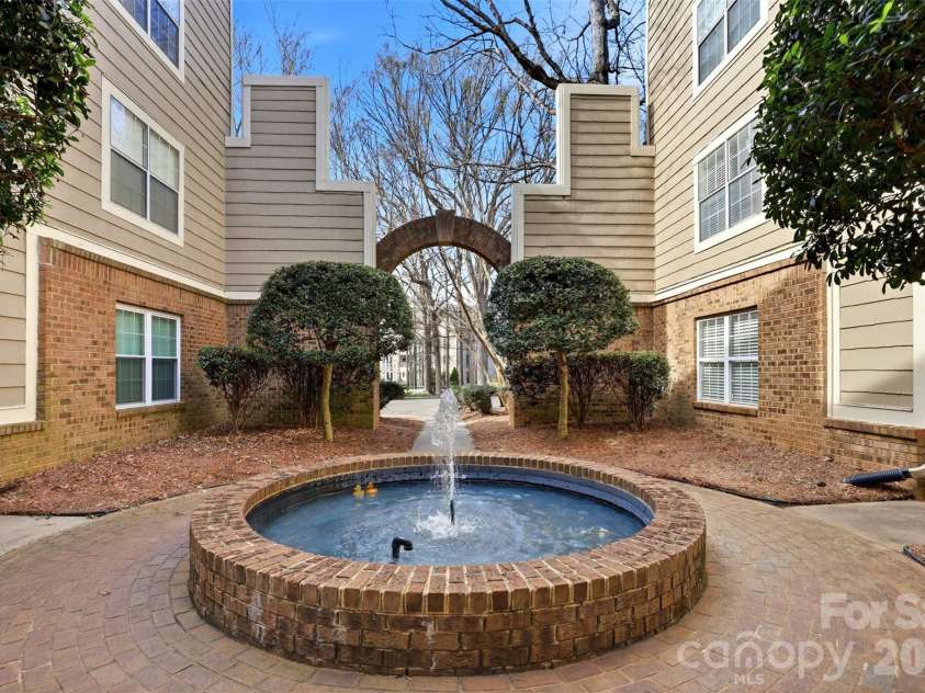 5007 Sharon Road, Charlotte, NC 28210.  MLS# CAR4356929, YatesRealty ID 13914. 