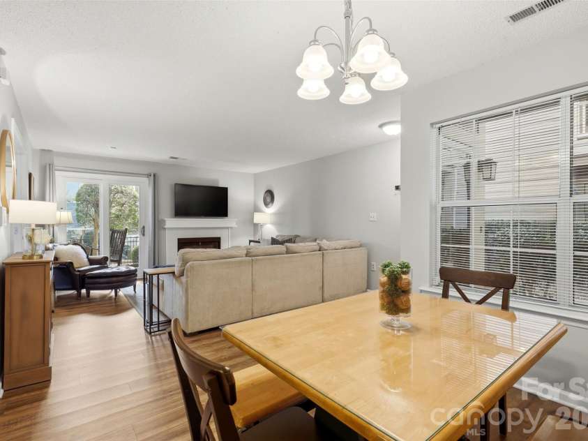 5007 Sharon Road, Charlotte, NC 28210.  MLS# CAR4356929, YatesRealty ID 13914. 