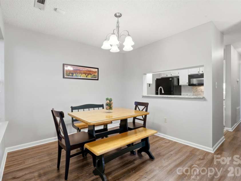 5007 Sharon Road, Charlotte, NC 28210.  MLS# CAR4356929, YatesRealty ID 13914. 
