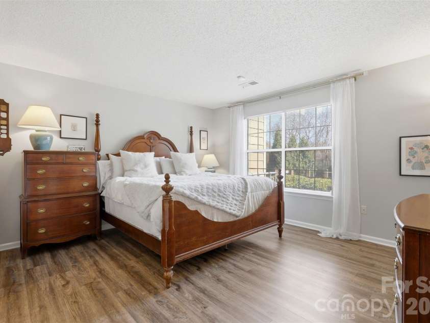 5007 Sharon Road, Charlotte, NC 28210.  MLS# CAR4356929, YatesRealty ID 13914. 