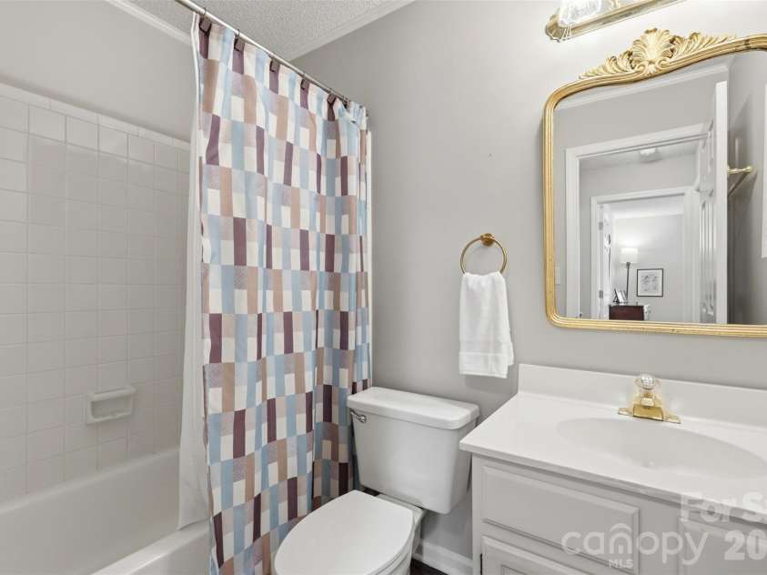 5007 Sharon Road, Charlotte, NC 28210.  MLS# CAR4356929, YatesRealty ID 13914. 
