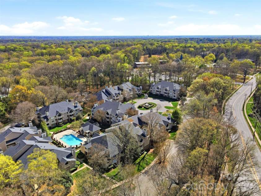 5007 Sharon Road, Charlotte, NC 28210.  MLS# CAR4356929, YatesRealty ID 13914. 