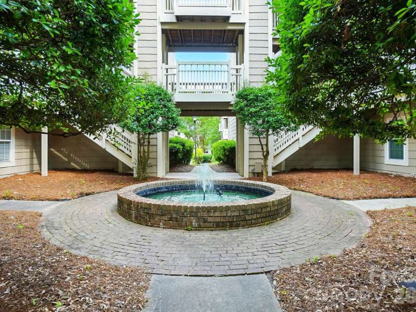 5007 Sharon Road, Charlotte, NC 28210.  MLS# CAR4419870, YatesRealty ID 13914. 