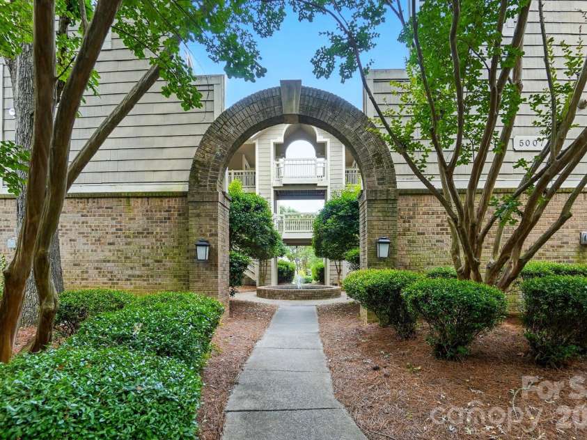 5007 Sharon Road, Charlotte, NC 28210.  MLS# CAR4419870, YatesRealty ID 13914. 