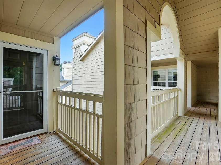 5007 Sharon Road, Charlotte, NC 28210.  MLS# CAR4419870, YatesRealty ID 13914. 