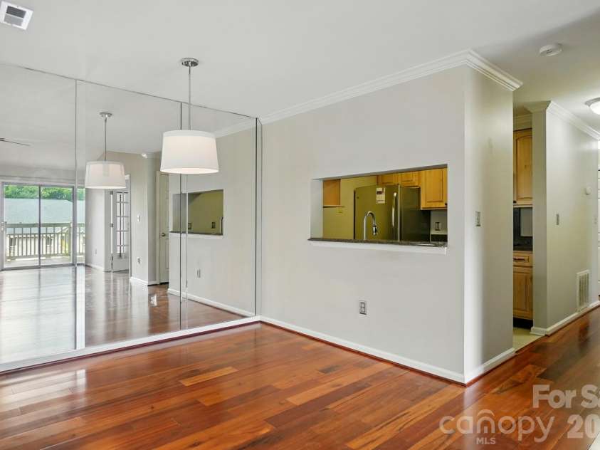 5007 Sharon Road, Charlotte, NC 28210.  MLS# CAR4419870, YatesRealty ID 13914. 
