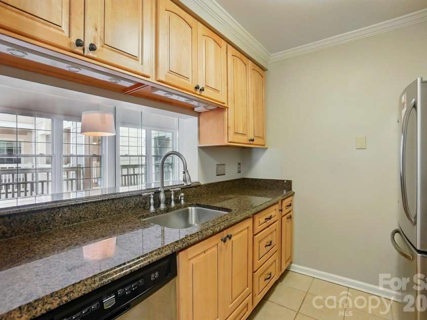 5007 Sharon Road, Charlotte, NC 28210.  MLS# CAR4419870, YatesRealty ID 13914. 