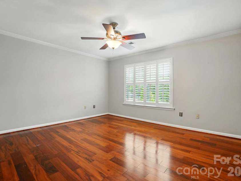 5007 Sharon Road, Charlotte, NC 28210.  MLS# CAR4419870, YatesRealty ID 13914. 