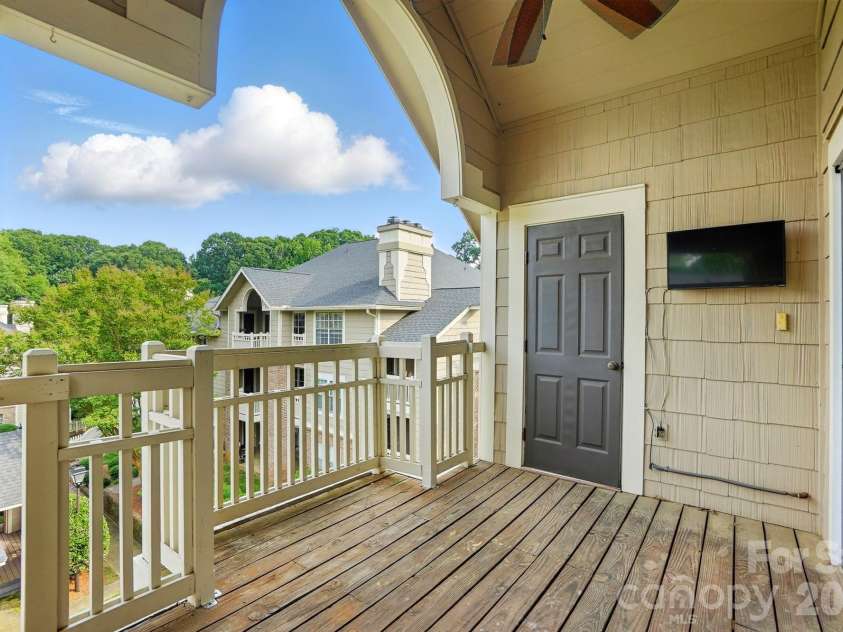 5007 Sharon Road, Charlotte, NC 28210.  MLS# CAR4419870, YatesRealty ID 13914. 