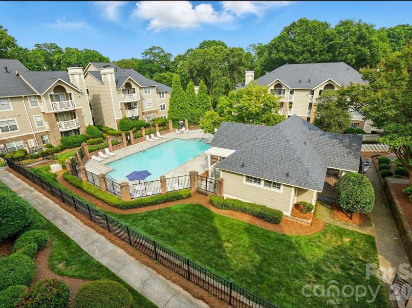 5007 Sharon Road, Charlotte, NC 28210.  MLS# CAR4419870, YatesRealty ID 13914. 