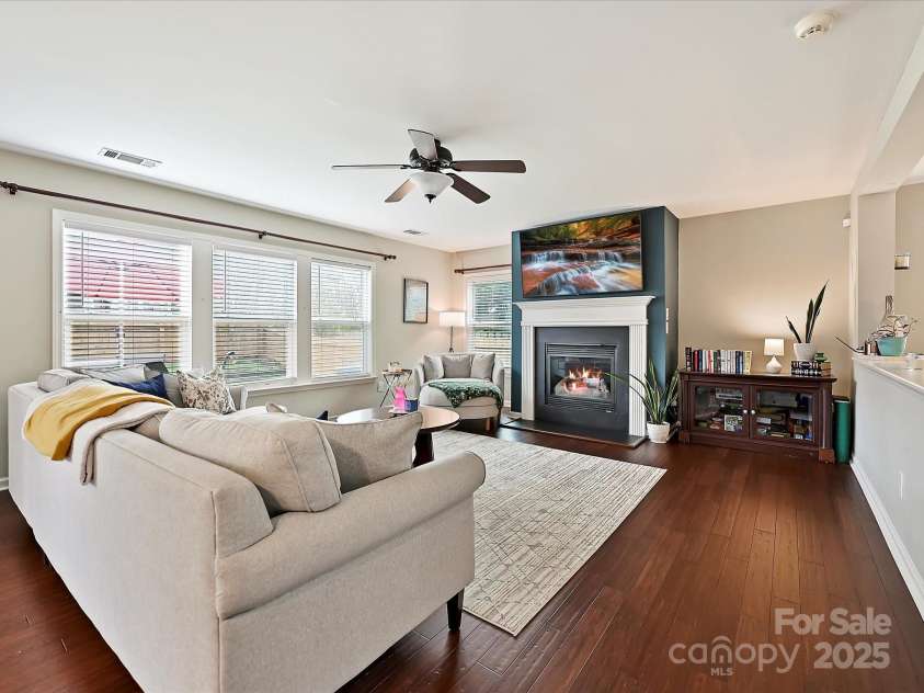 6224 Woodland Commons Drive, Charlotte, NC 28269.  MLS# CAR4250818, YatesRealty ID 13914. 