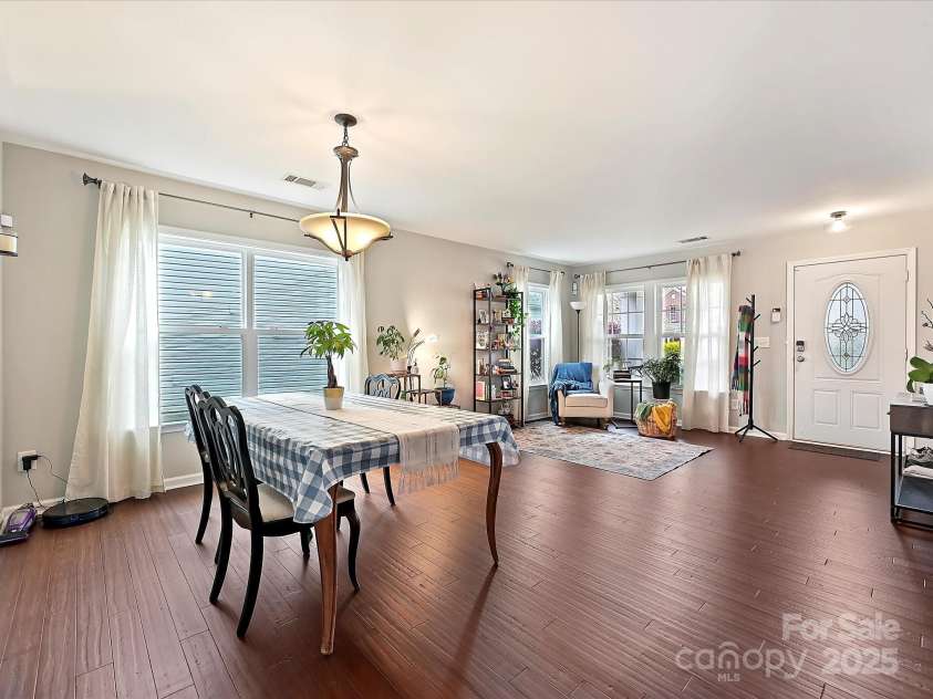 6224 Woodland Commons Drive, Charlotte, NC 28269.  MLS# CAR4250818, YatesRealty ID 13914. 