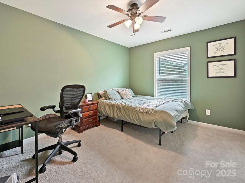 6224 Woodland Commons Drive, Charlotte, NC 28269.  MLS# CAR4250818, YatesRealty ID 13914. 