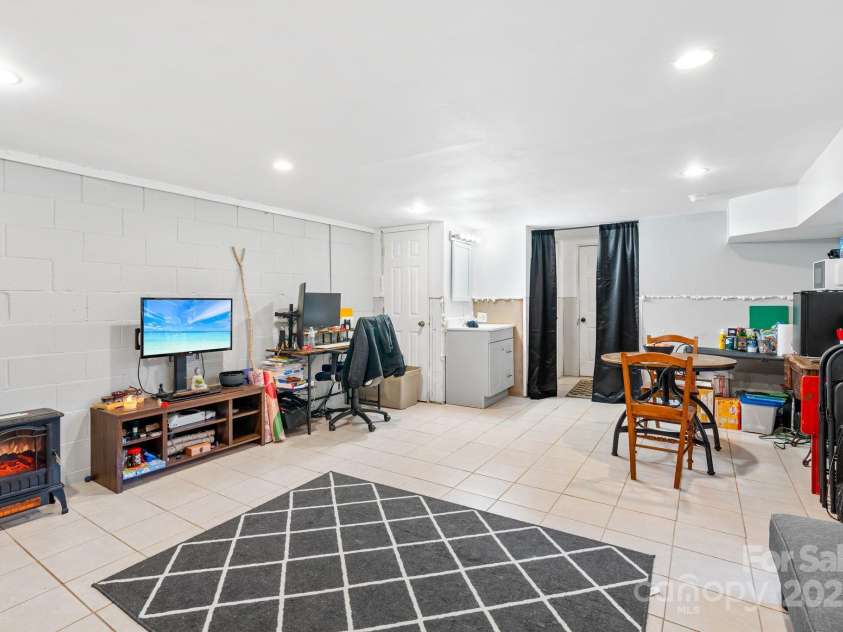 308 Browntown Road, Leicester, NC 28748.  MLS# CAR4216858, YatesRealty ID 13916. 