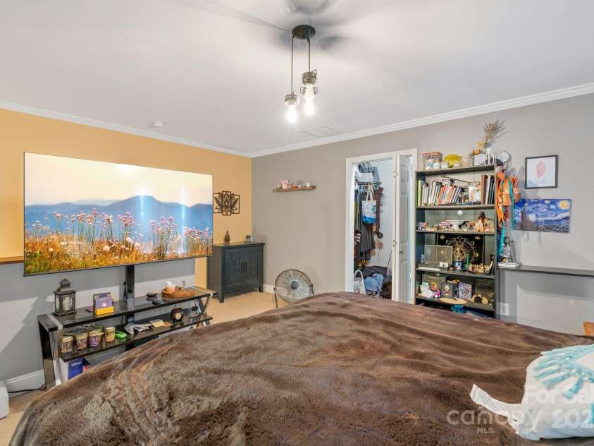 308 Browntown Road, Leicester, NC 28748.  MLS# CAR4216858, YatesRealty ID 13916. Walk in closet