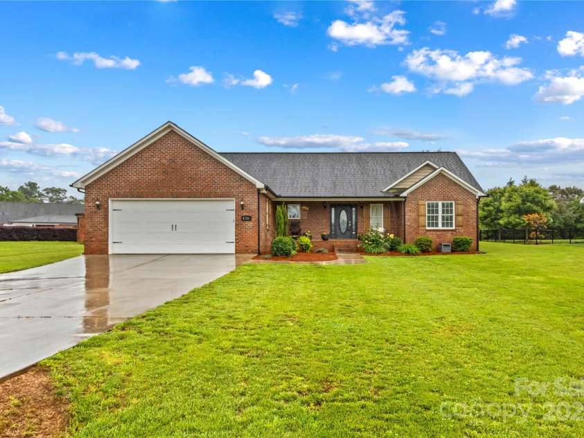 4336 Hunter Rhyne Road, Lincolnton, NC 28092.  MLS# CAR4257970, YatesRealty ID 13917. 4336 Hunter Rhyne Rd Lincolnton NC 28092