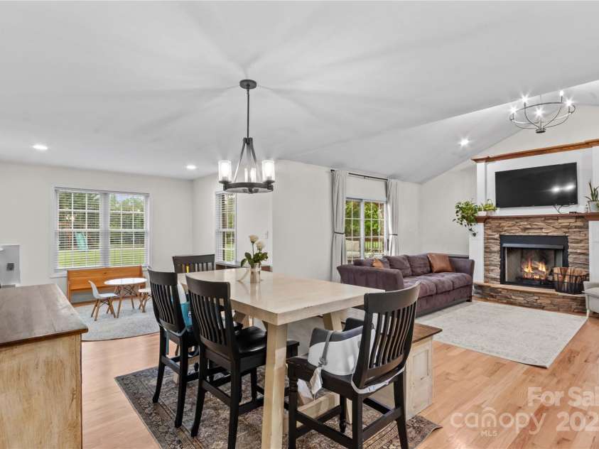 4336 Hunter Rhyne Road, Lincolnton, NC 28092.  MLS# CAR4257970, YatesRealty ID 13917. Dining area, flex alcove and family room