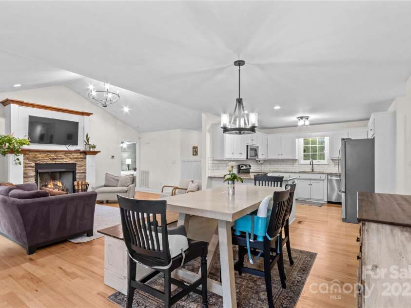 4336 Hunter Rhyne Road, Lincolnton, NC 28092.  MLS# CAR4257970, YatesRealty ID 13917. Dining room, family room and kitchen