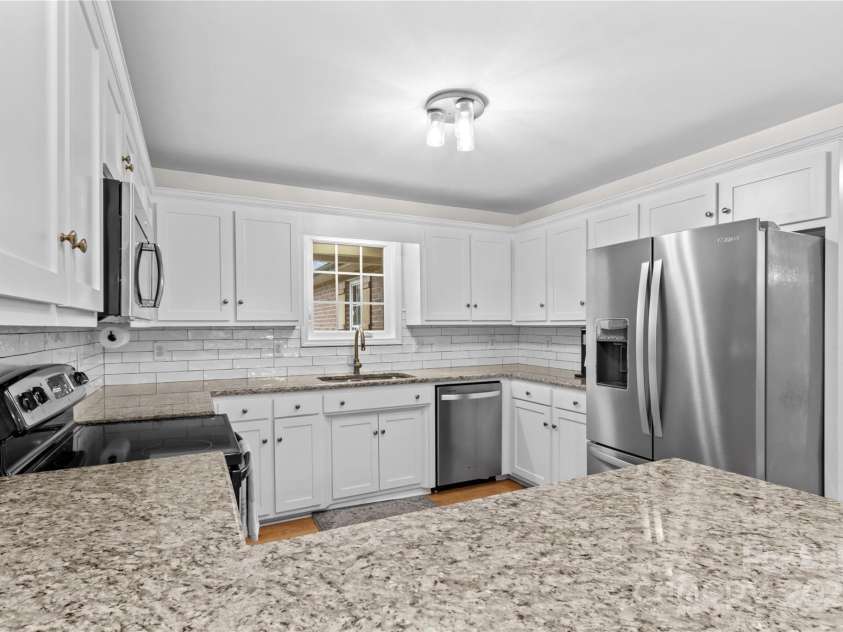 4336 Hunter Rhyne Road, Lincolnton, NC 28092.  MLS# CAR4257970, YatesRealty ID 13917. Kitchen overlooks front porch