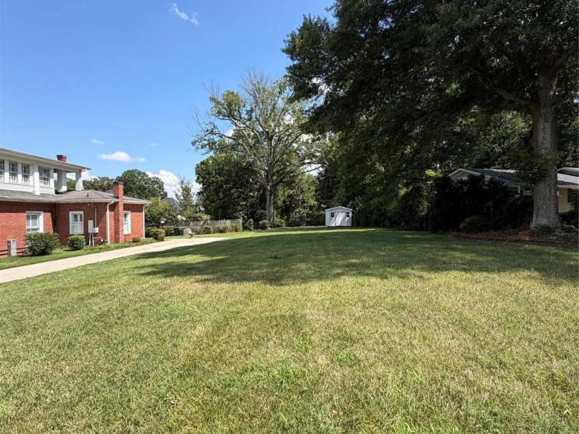 15 Kings Mountain Street, York, SC 29745.  MLS# CAR4336422, YatesRealty ID 13918. 