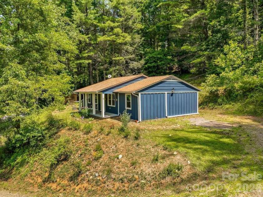 1280 Old Mine Fork Road, Burnsville, NC 28714.  MLS# CAR4400499, YatesRealty ID 13919. 