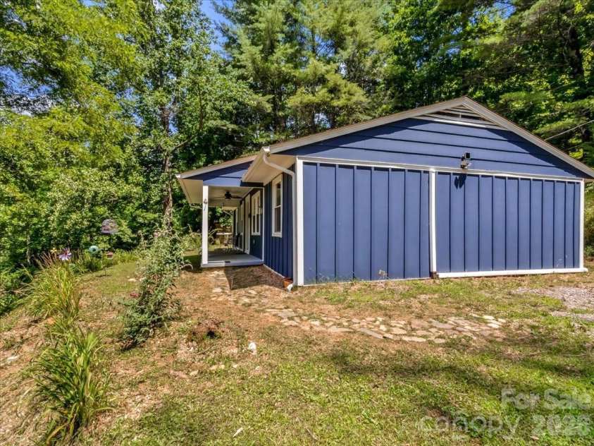 1280 Old Mine Fork Road, Burnsville, NC 28714.  MLS# CAR4400499, YatesRealty ID 13919. 