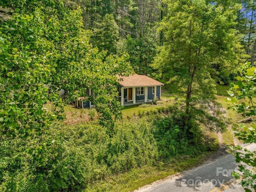 1280 Old Mine Fork Road, Burnsville, NC 28714.  MLS# CAR4400499, YatesRealty ID 13919. 