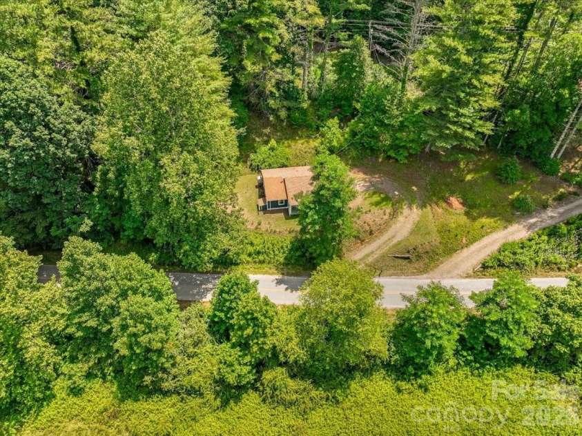 1280 Old Mine Fork Road, Burnsville, NC 28714.  MLS# CAR4400499, YatesRealty ID 13919. 