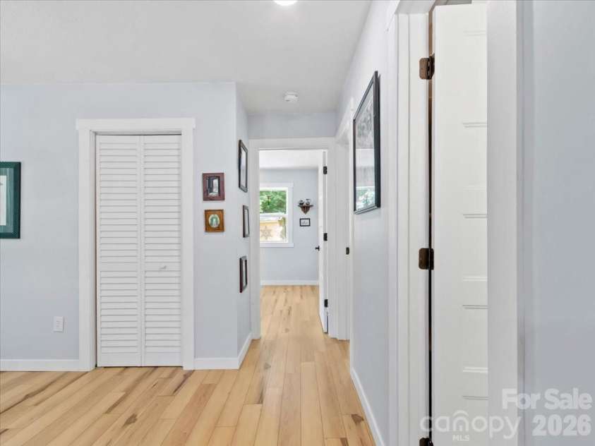 1280 Old Mine Fork Road, Burnsville, NC 28714.  MLS# CAR4400499, YatesRealty ID 13919. Hallway