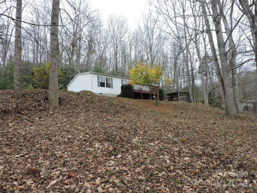2271 Gouges Creek Road, Spruce Pine, NC 28777.  MLS# CAR4202059, YatesRealty ID 13919. 