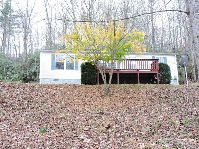 2271 Gouges Creek Road, Spruce Pine, NC 28777.  MLS# CAR4202059, YatesRealty ID 13919. 