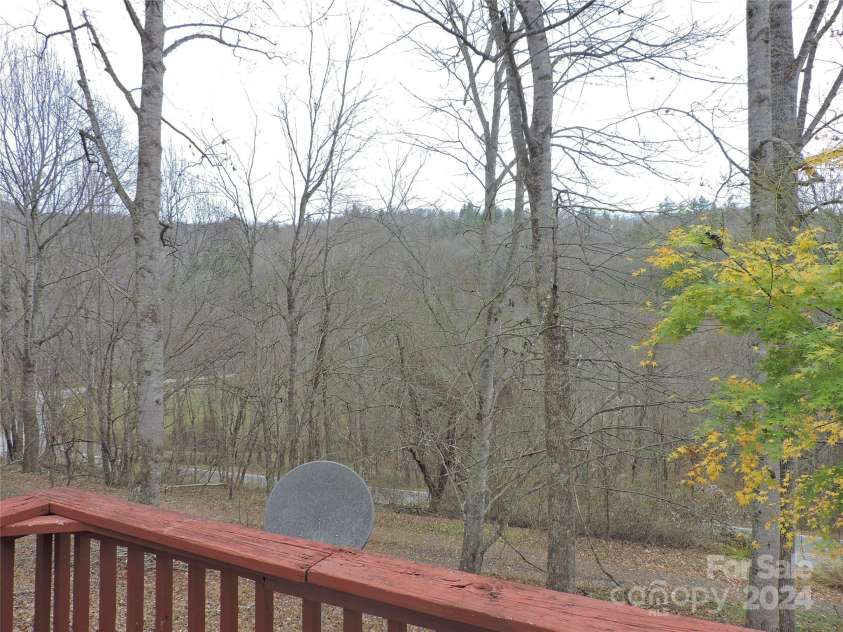 2271 Gouges Creek Road, Spruce Pine, NC 28777.  MLS# CAR4202059, YatesRealty ID 13919. 